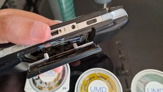 Lote PSP 1004 FAT averiada + 5 giochi UMD