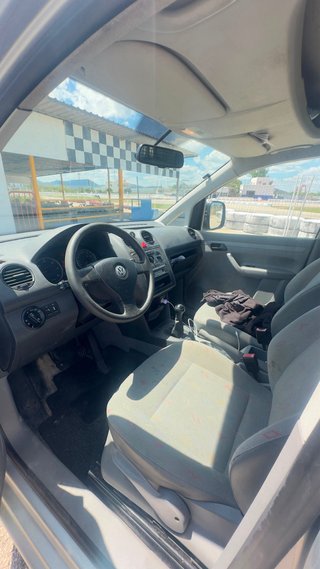 Volkswagen Caddy 2011