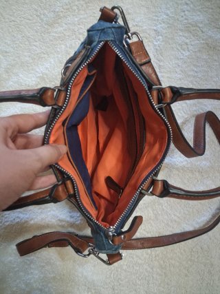 Bolso de mano y hombro tejanos y cuero