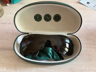 Gafas de sol Ray-Ban negras RB3211