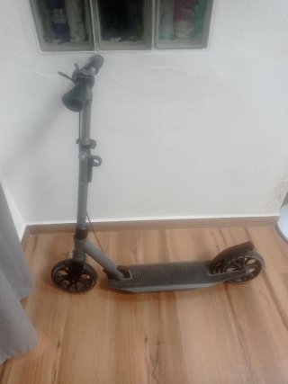 Patinete infantil gris