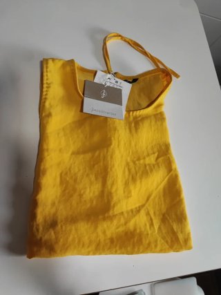 Camiseta tirantes Stradivarius amarilla Talla L