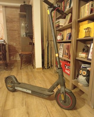Patín Eléctrico Xiaomi Pro 2 (incluye cargador)