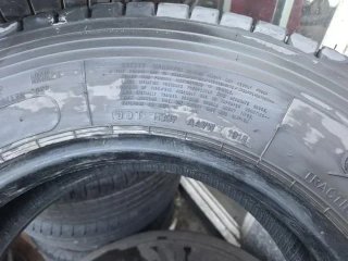 215 75 R17.5 Dunlop - 1 neumático camión
