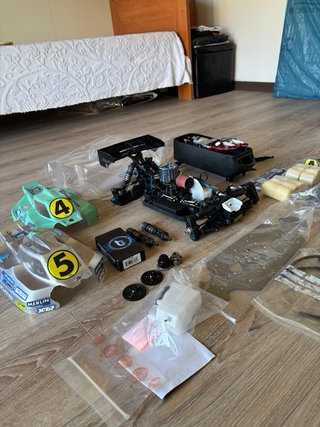 Team Associated RC8B4.1