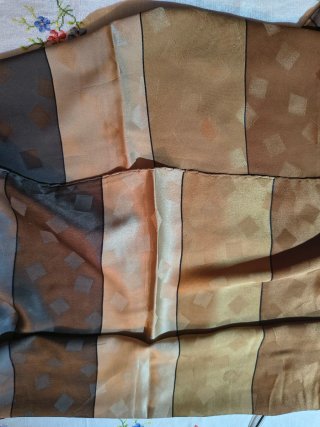 PAÑUELO,FULAR SEDA PERTEGAZ.VINTAGE.
