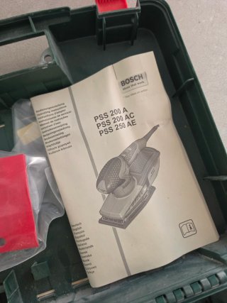 Lijadora Bosch PSS 250 AE 250W + Maletín