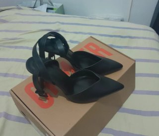 Zapatos tacón Bershka negros