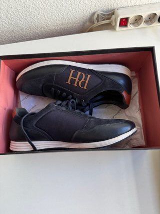 Zapatos Pedro del Hierro Negros y Dorados