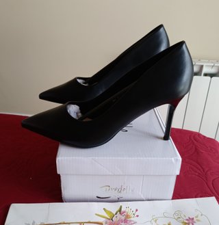 Zapatos de tacón negros elegantes talla 40