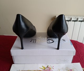 Zapatos de tacón negros elegantes talla 40