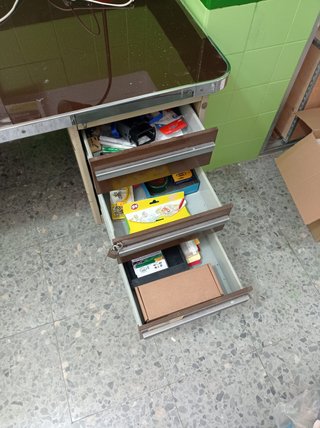 Mesa oficina vintage metal y madera
