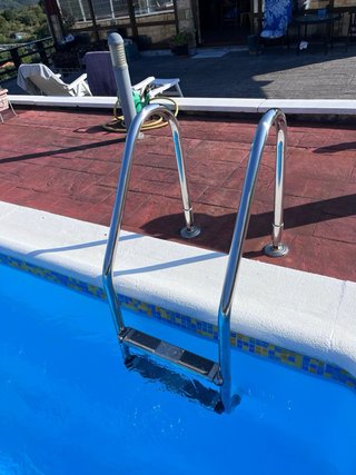 Escalera de piscina de acero inoxidable