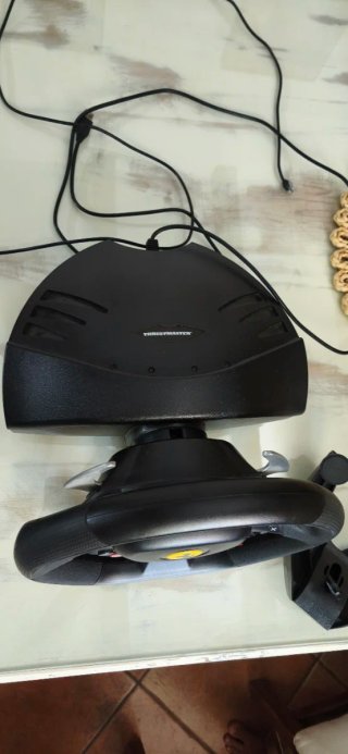 Volante Thrustmaster T80 Ferrari 488 GTB