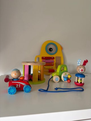 Juguetes de madera para bebé