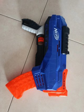 Pistolas Nerf Elite 2.0 y Disruptor