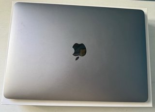 MacBook Pro 13” 2019 8GB RAM 512GB SSD i5