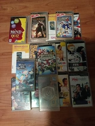 PSP Sony Negra + Juegos