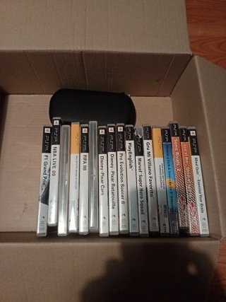 PSP Sony Negra + Juegos