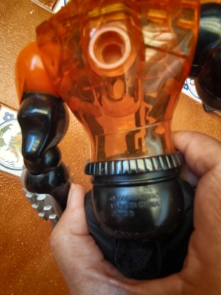 2 Figuras y Coche con Luces