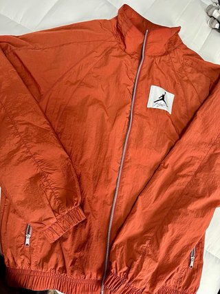 Chaqueta Jordan Talla S Naranja