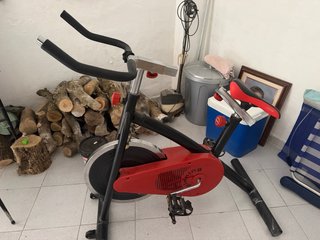 Bicicleta Estática Spinning Roja