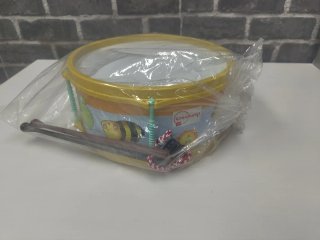 Tambor infantil Domenec con baquetas