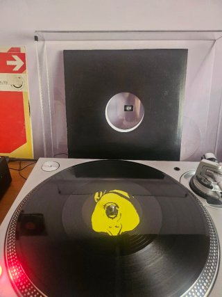 Nomenklatur - Vision EP | Elektrofón 2004