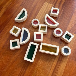Bloques de Madera y Colores para Mesa de Luz