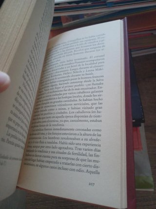 Delicioso suicidio en grupo, Arto Paasilinna