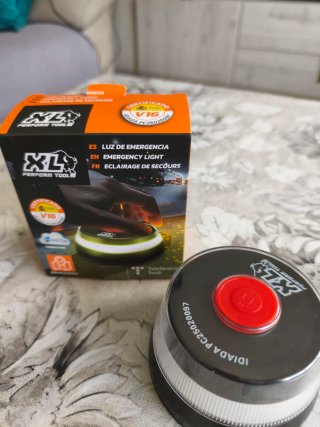 Luz Emergencia V16 DGT Homologada