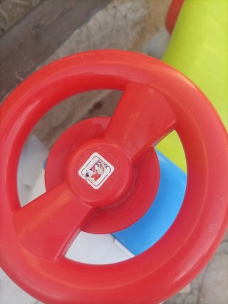 Correpasillos azul, verde y rojo