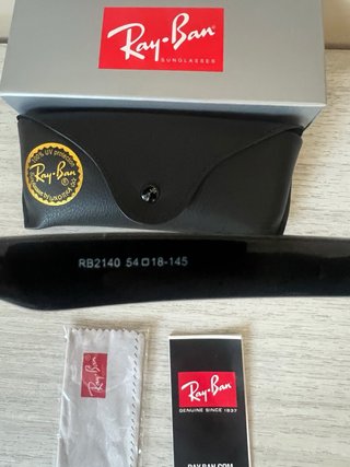 Ray-Ban Wayfarer RB2140 con astuccio