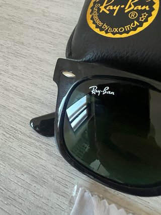 Ray-Ban Wayfarer RB2140 con astuccio