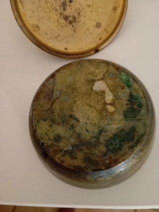 Antiguo joyero latón y nacar