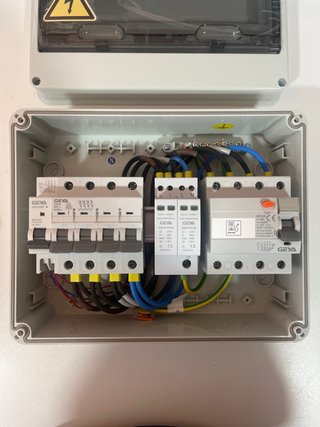 Cuadro trifásico de protecciones para Wallbox VE