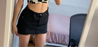 Falda vaquera negra corta