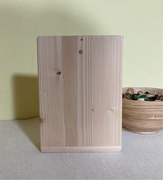 Supporto in legno per calendario giornaliero