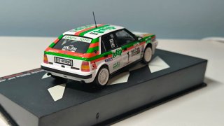 Coche miniatura Lancia Delta HF 4WD