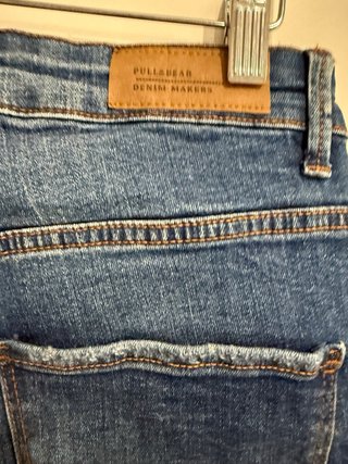 Pantalón vaquero Pull and Bear Talla 40