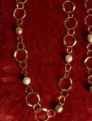 Conjunto Majorica de aros de plata bañado en oro