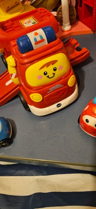 Coche de bomberos de juguete