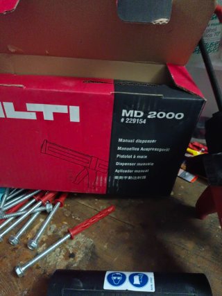 Pistola Hilti MD 2000 para químicos