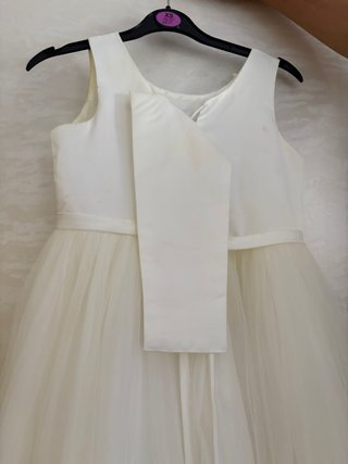 Vestido blanco de fiesta con flores