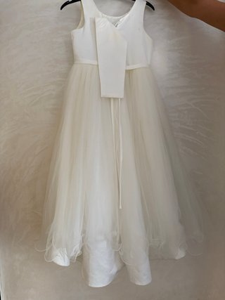 Vestido blanco de fiesta con flores
