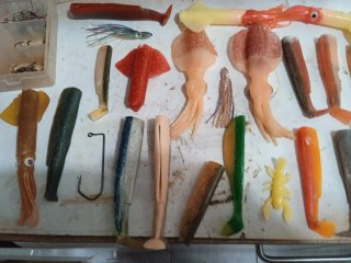 Señuelos de silicona para pesca usados