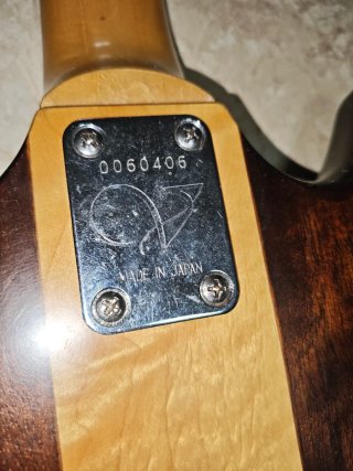Bajo Japonés Vintage para Restaurar
