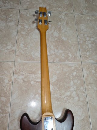 Bajo Japonés Vintage para Restaurar