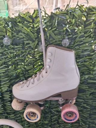 Patines blancos de cuero