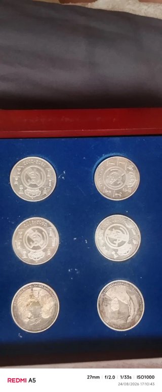 Caja de monedas de plata
